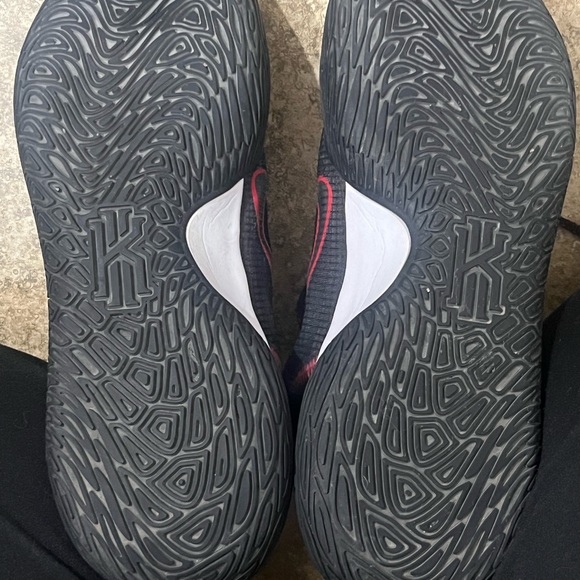 Kyrie basketball shoes men - Picture 6 of 6